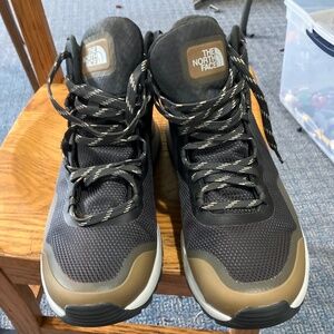 Men’s size 12 north face boots